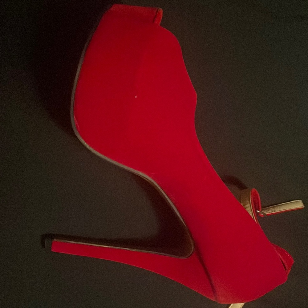 Camssoo 6inch red pumps size 8